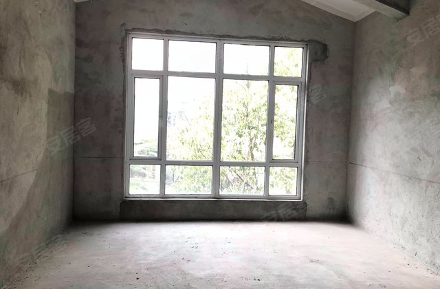 珑璟轩(别墅)4室2厅2卫163.05㎡东南245万