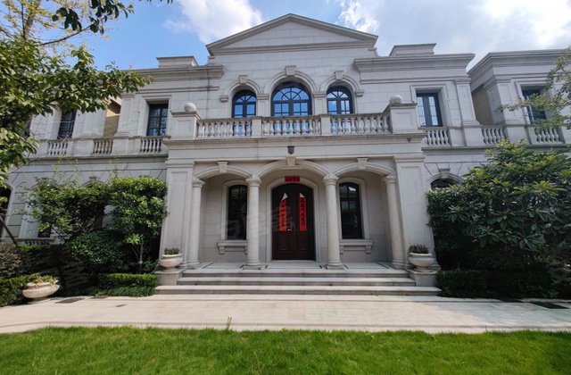 绿城翡翠湖玫瑰园别墅