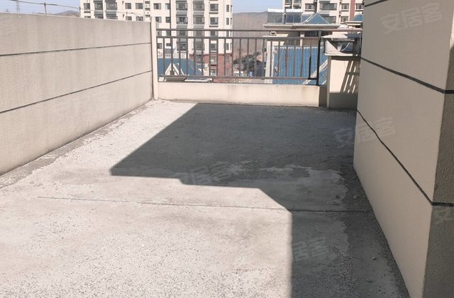 御璟花园(别墅)5室2厅268㎡230万二手房图片