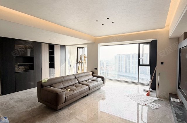 保利和颂4室2厅119.85㎡166万二手房图片