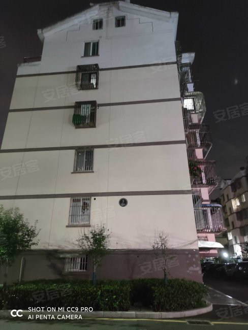 二楼 套型很好 朝南大客厅 南北通透采光好 房东直卖 ,富丽花园二手房