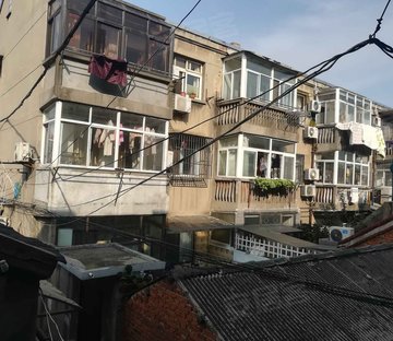 南城根小三巷4号小区