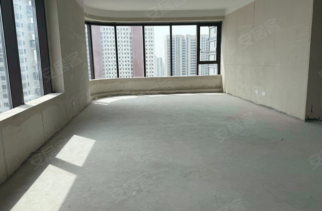 世茂盛世滨江5室2厅223㎡168万二手房图片