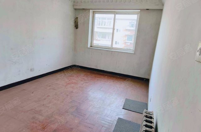 商业配套成熟 南向采光好 交通便利 近医院 高楼层视野好