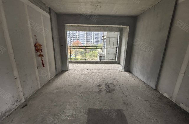 盛世华庭4室2厅117㎡50万二手房图片