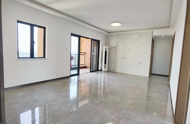 中港顺芯台4室2厅100㎡87万二手房图片