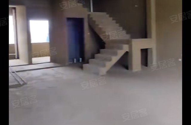 美奂印象4室2厅288.09㎡240万二手房图片