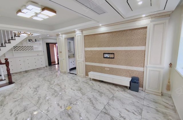 华懋金滩一号4室2厅127㎡190万二手房图片