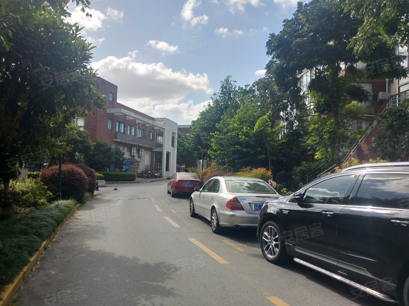 顺驰美兰湖(公寓住宅)