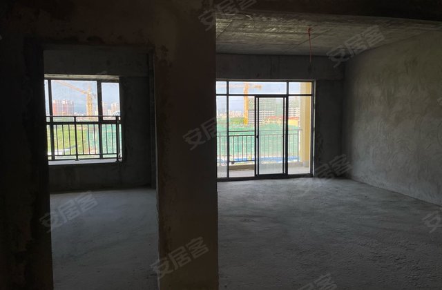 万瑞居3室1厅147㎡73万二手房图片