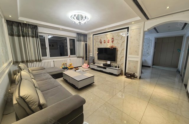 八一小区3室2厅131.66㎡170万二手房图片