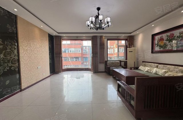 龙泉花园(城区)3室2厅162㎡99万二手房图片