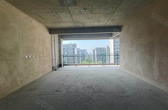 万达天鹅湖4室2厅147.95㎡74.5万二手房图片