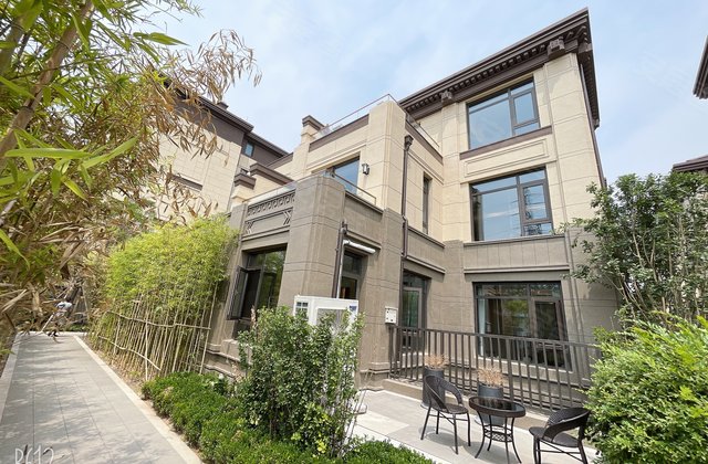 中海丽春湖墅4室3厅304.8㎡1050万二手房图片