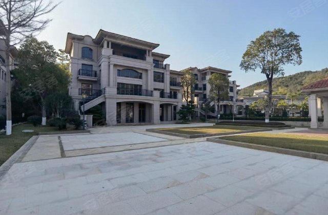 聚龙小镇甘泉居别墅