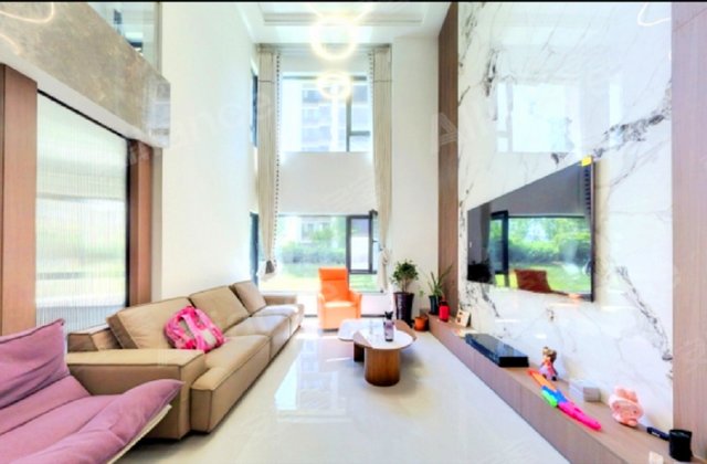 龙湖光年一期5室3厅201.43㎡188万二手房图片