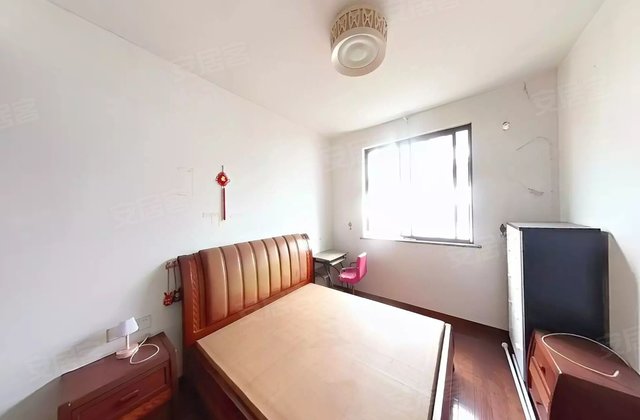 世通华府3室2厅128㎡155万二手房图片