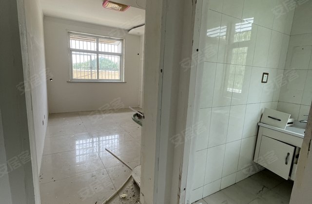 鸿基新龙湾3室2厅133㎡89.8万二手房图片
