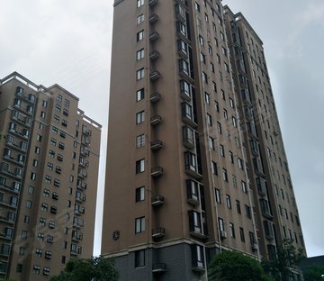 陈家湾鹿鸣苑 户型极好楼层极好 三房 诚售   随时可看