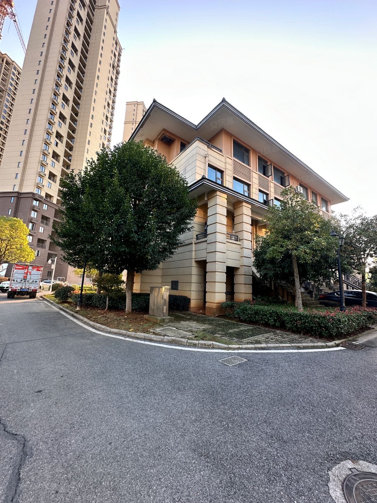 麓山温泉小镇别墅