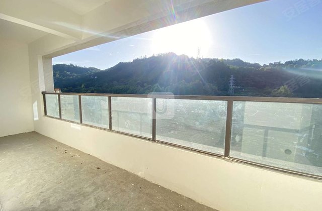 国盛首府3室2厅117㎡53.9万二手房图片