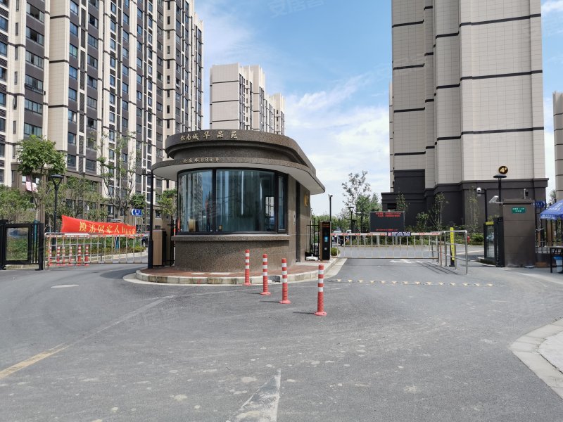 松南城华品苑,欣浪路888弄