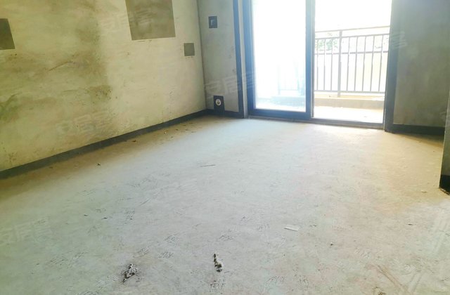 保利香颂3室2厅96.36㎡156万二手房图片