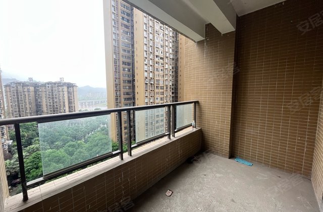 拓海第一江岸3室2厅108㎡78万二手房图片