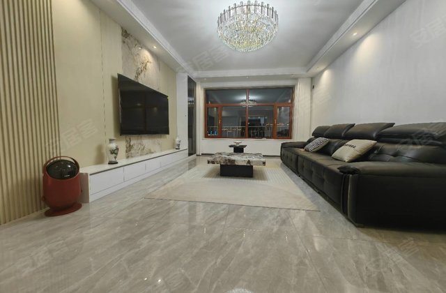 世纪嘉园3室2厅2卫141㎡南北94.8万