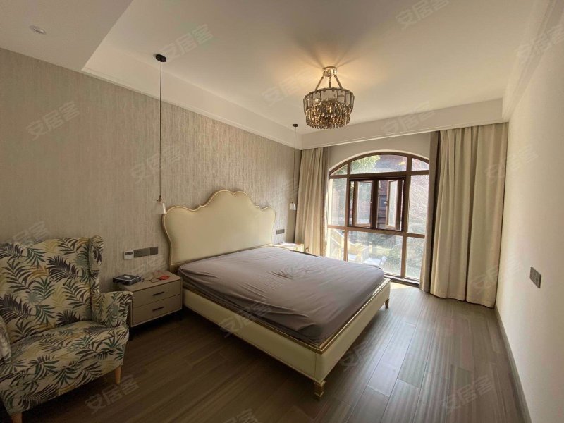 无锡房产网>无锡二手房>江阴二手房>澄江二手房>英伦尚郡(别墅)>800