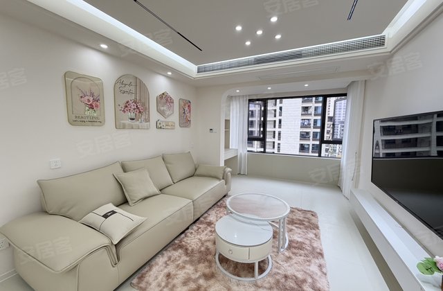 轻轨口精装套三 中间楼层 坐北朝南 周边配置齐全出行便利