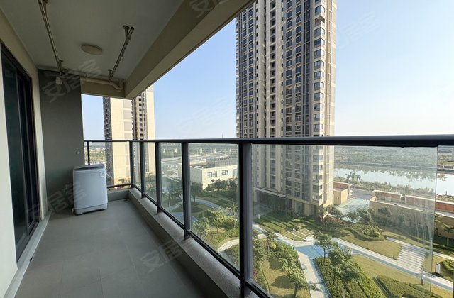 保利公馆3室1厅100㎡57万二手房图片