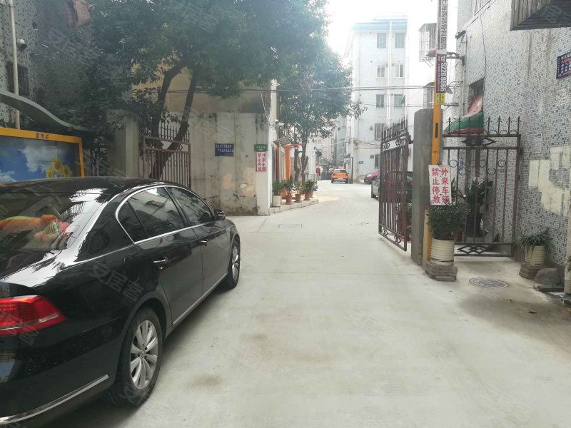 新德路341弄小区 