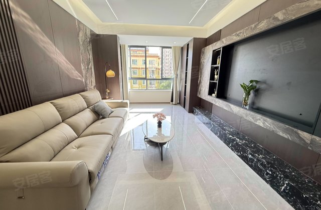 薇尼诗花园西区3室2厅124.72㎡116万二手房图片