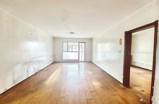 塞纳荣府3室2厅136.21㎡107.9万二手房图片