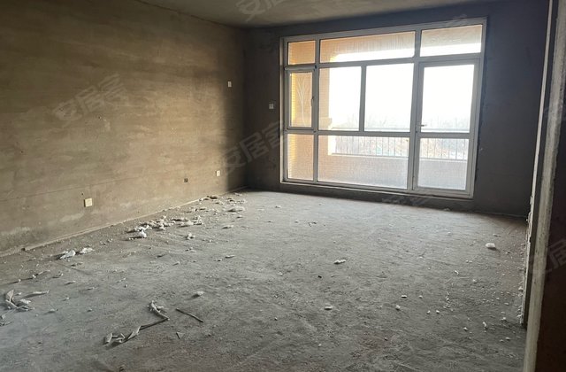 保利海公园4室3厅135㎡115万二手房图片