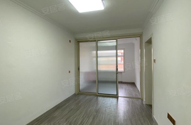 粉莲街小区3室1厅75.06㎡88万二手房图片