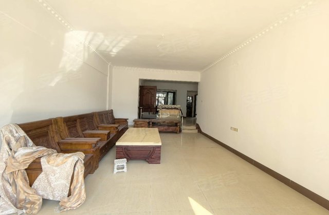 名雅花园4室2厅135㎡58万二手房图片