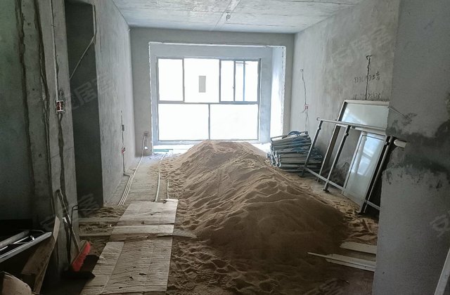 御鼎国际3室2厅106㎡56.6万二手房图片