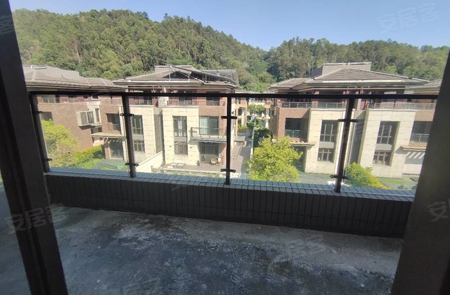 276平方,卖1300万南北满五年近地铁车位充足南沙湾星河山海湾(别墅)