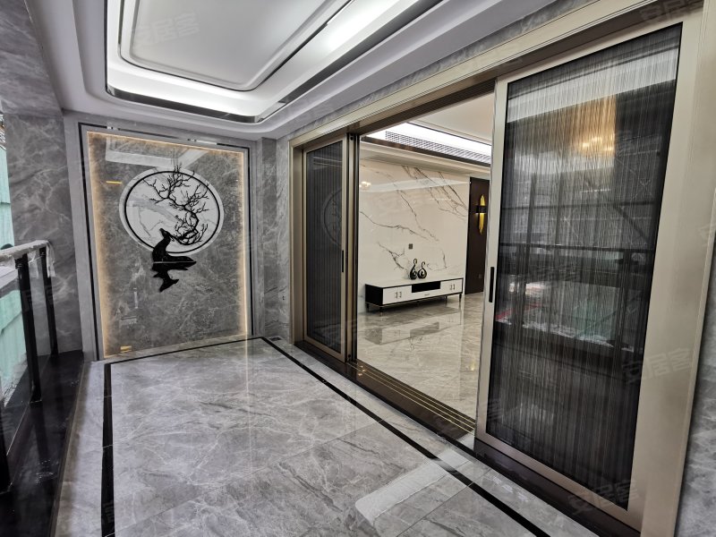 急售股东急用钱东渡玺悦89平三房两厅67万精装带车位