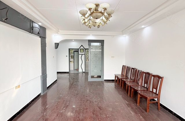 金鹰小区3室2厅109.04㎡60万二手房图片