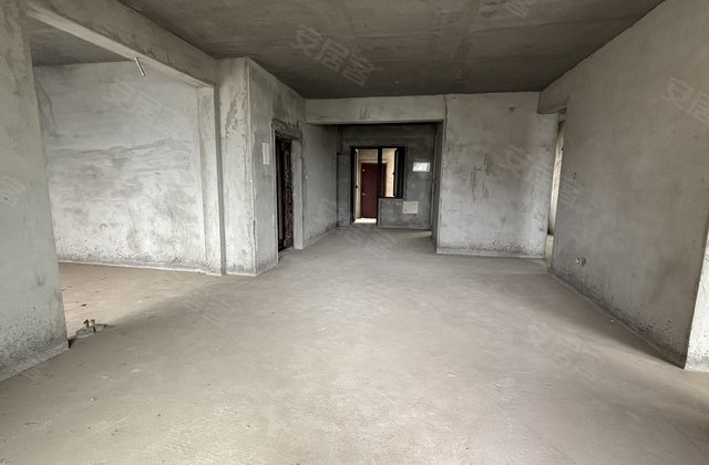 凯旋尊邸4室2厅140㎡69万二手房图片