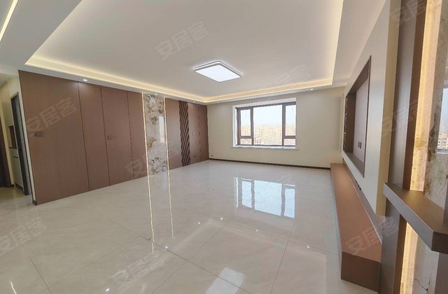 新东方凤凰城3室2厅2卫154.19㎡南北99.9万