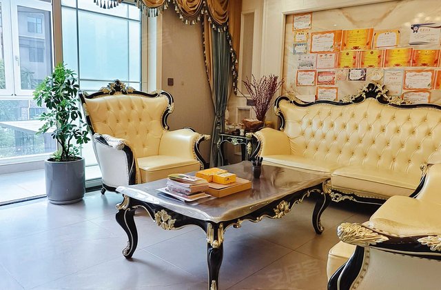 北宸之光(别墅)4室2厅276㎡150万二手房图片