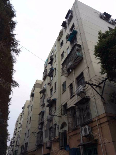 南大路180弄小区