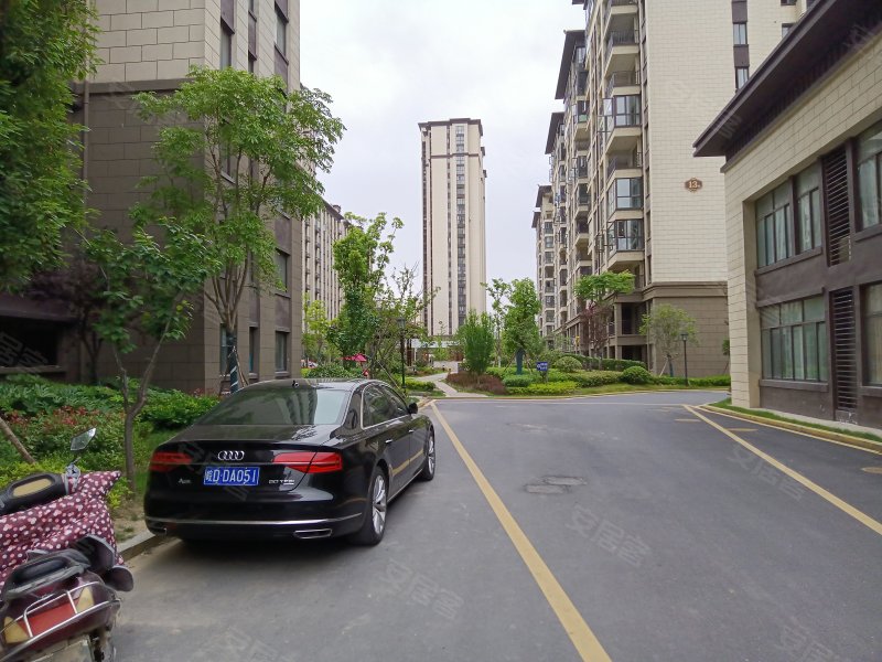 御景学府春晖苑