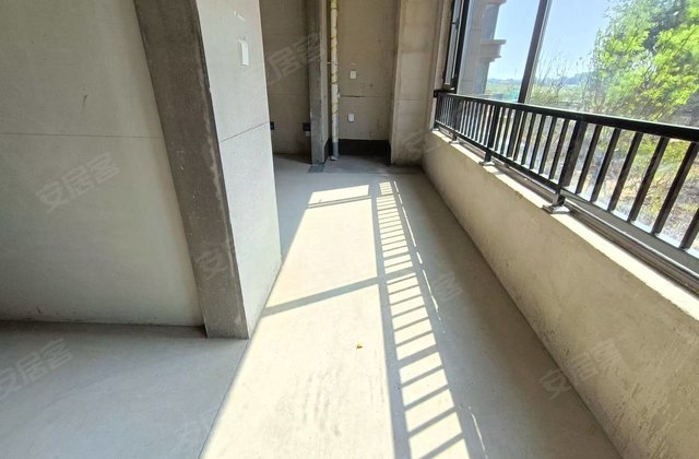 荣盛墨香山南3室2厅145㎡96万二手房图片