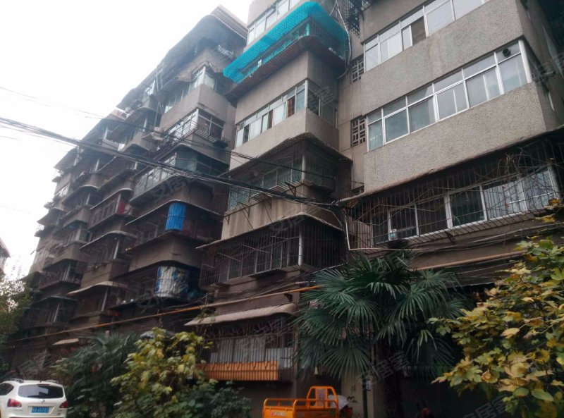 公安雁塔分局丁白村家属院,太白南路-西安公安雁塔分局丁白村家属院