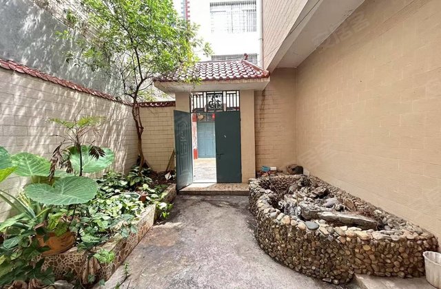 开化街道办事处住宅区5室3厅260㎡99万二手房图片